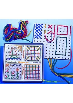 Enfiler des lacets