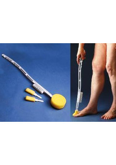 Eponge/brosse de bain/lave-orteils sur manche rallongé