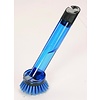 Brosse à vaisselle avec un réservoir pour le détergent