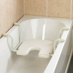 Siège de bain suspendu avec découpe pour l'hygiène Days White Line