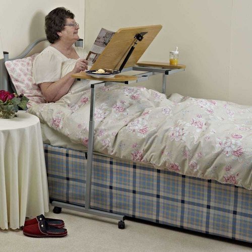 Table de lit pour un lit d'une personne ou un fauteuil
