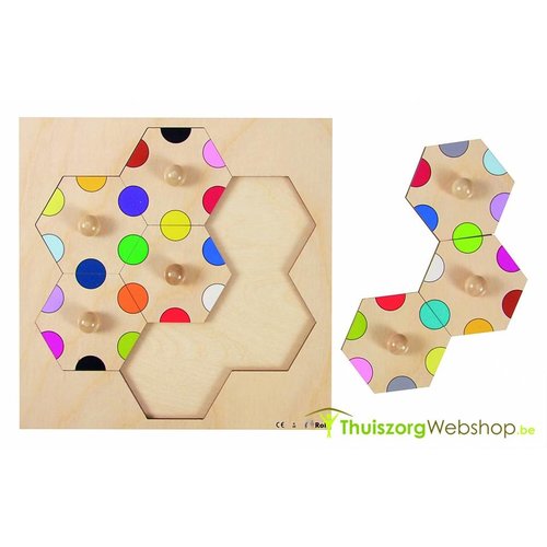 Puzzle à encastrer en bois avec formes hexagonales