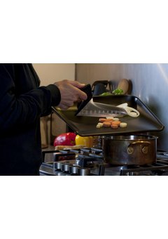 Planche à découper Webequ Safety avec bords relevés