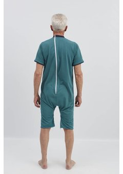 Pyjama vert avec fermeture à  glissière au dos et entre les jambes