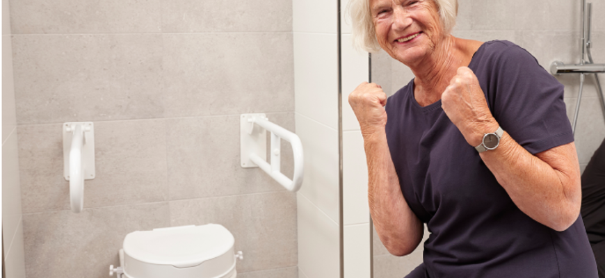 À quelle hauteur dois-je fixer la poignée de mes toilettes ?