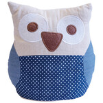 Câlin lesté sur les genoux