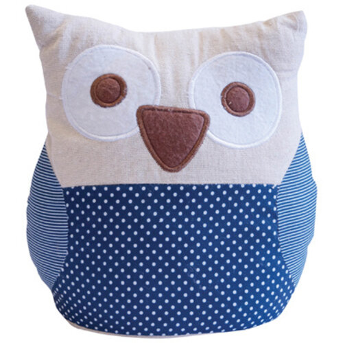 Câlin lesté sur les genoux