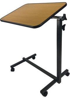 Table à manger devant le lit