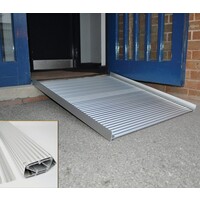 Rampe enroulable pour fauteuil roulant