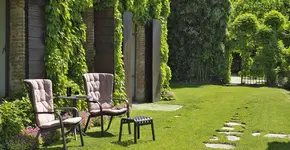 Zijn kussens nodig bij kunststof terrasstoelen?