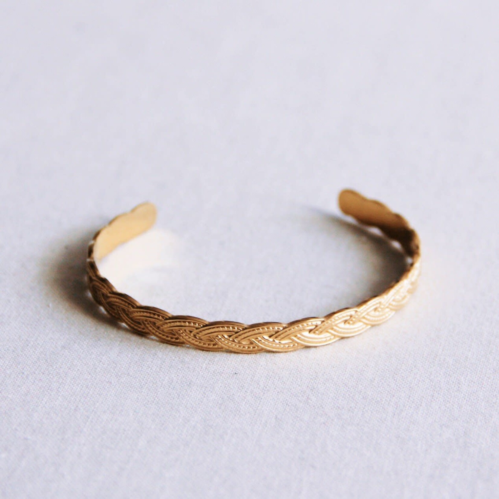 Bazou Bangle bracelet gevlochten goud