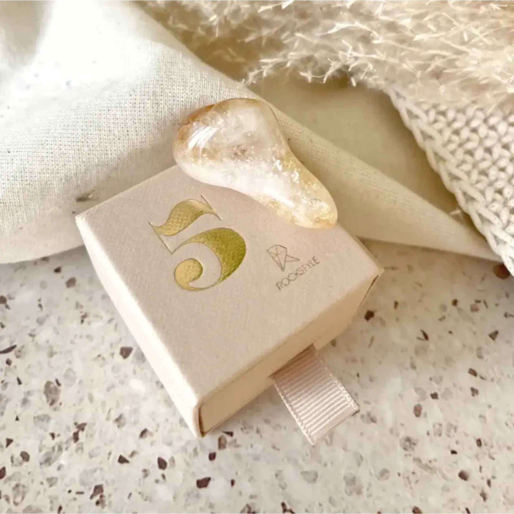 Rocktstyle Lucky number  nr 5 - Citrien van 8.99 voor