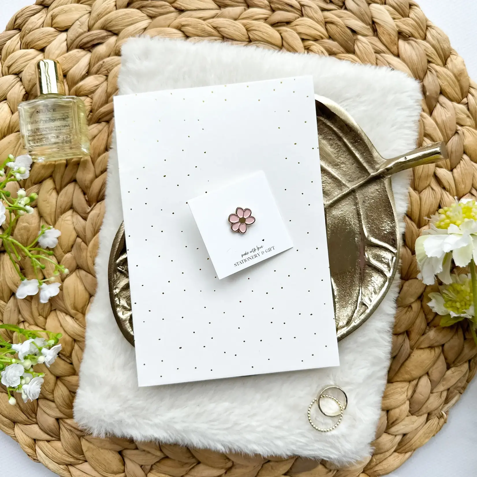 Stationery & Gift Pin small - Bloemetje Roze