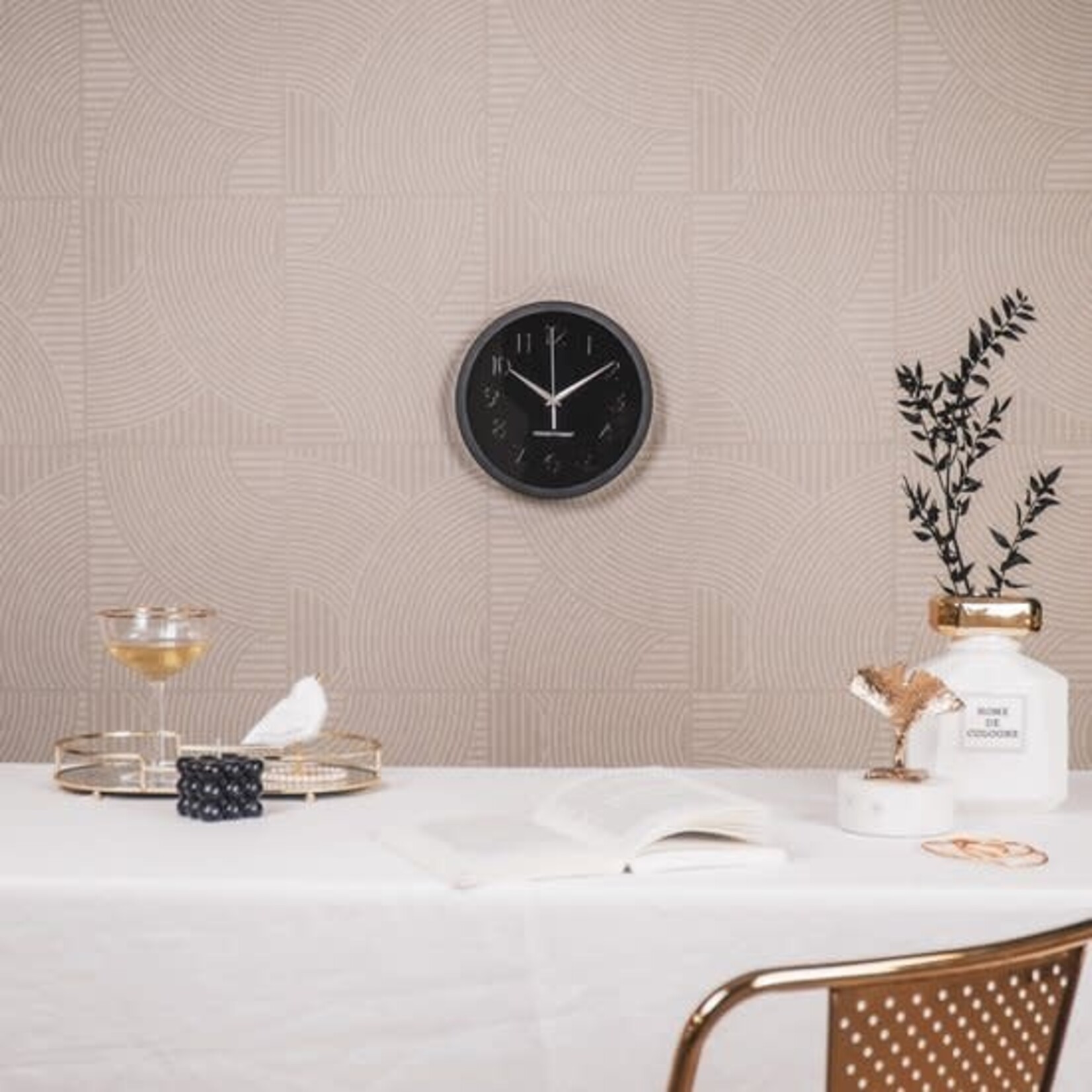 Housevitamin BV Housevitamin Wandklok Metaal- Zwart- 25x4,2x25 cm - van 9,99 voor