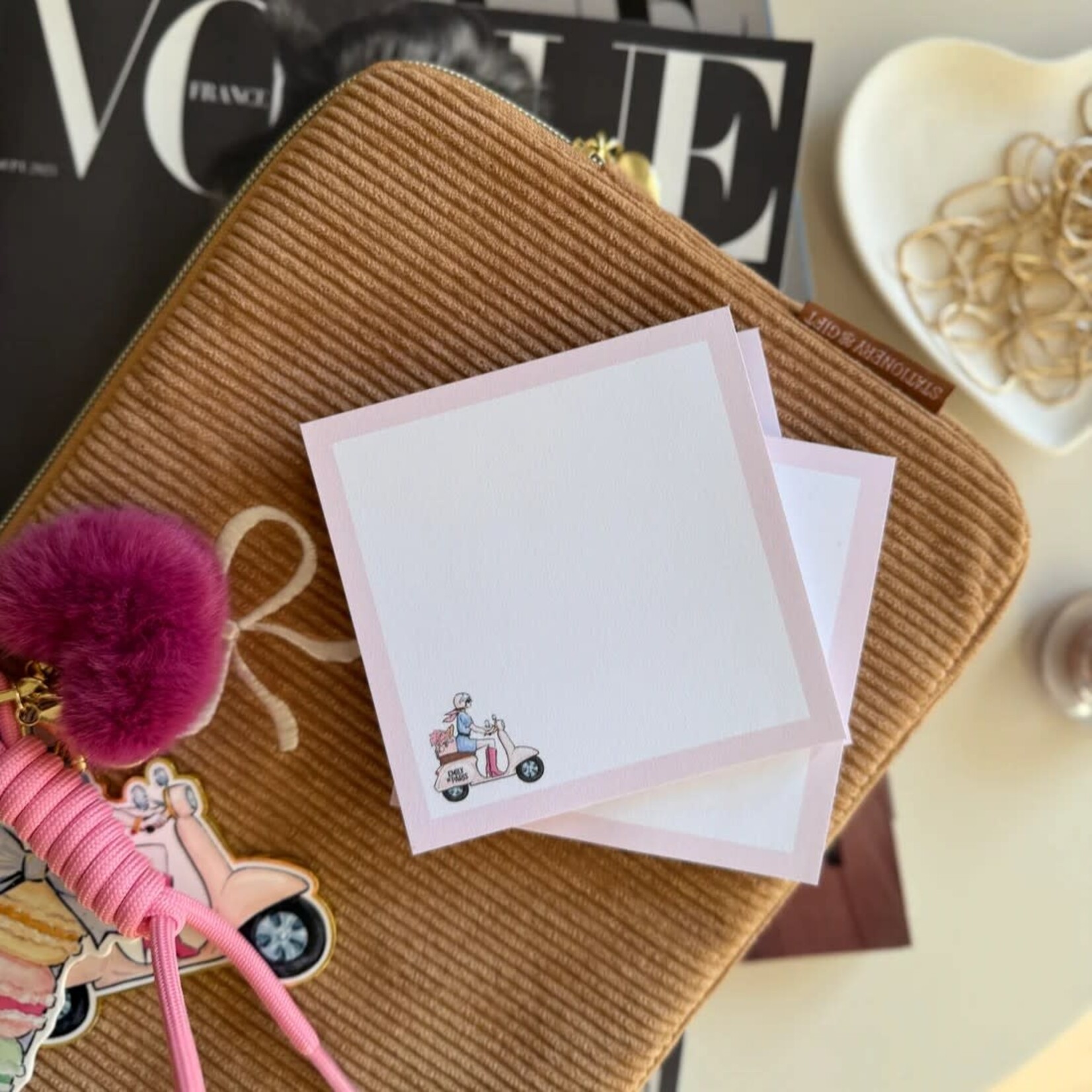 Stationery & Gift Emily in Paris - Notitieblokje