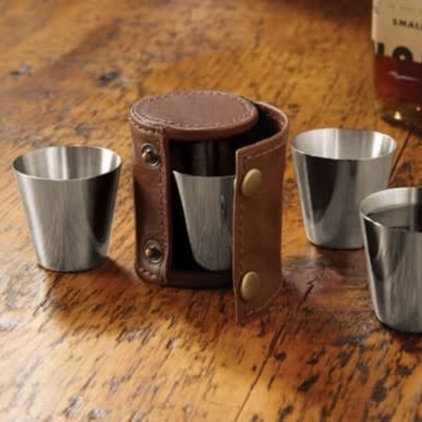 Kikkerland Shot Glasses With Leather Case