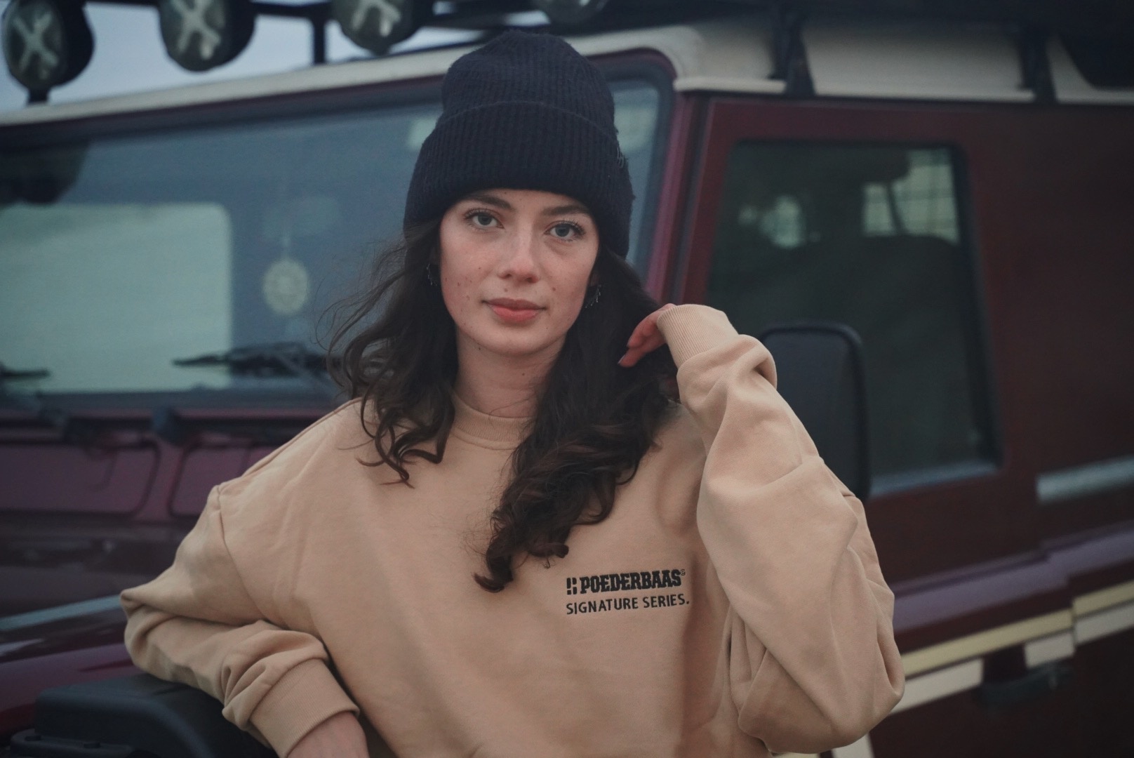 Signature Series crewneck in unionbeige