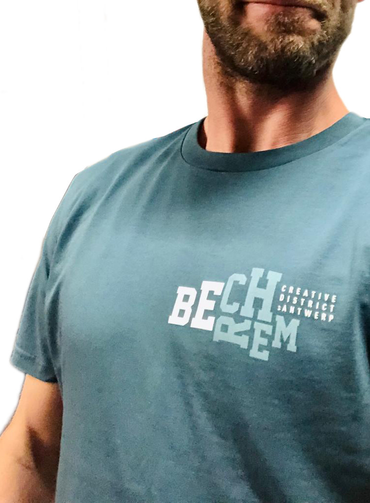 Berchem Creatives T-shirt biokatoen petroleumblauw zeefdruk