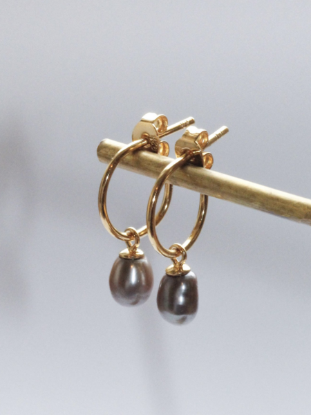 Purple drop earrings gold