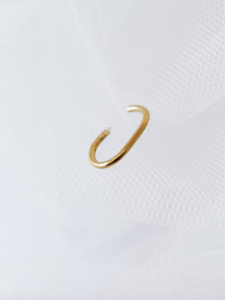 Laure De Mees Fine cuff earring gold