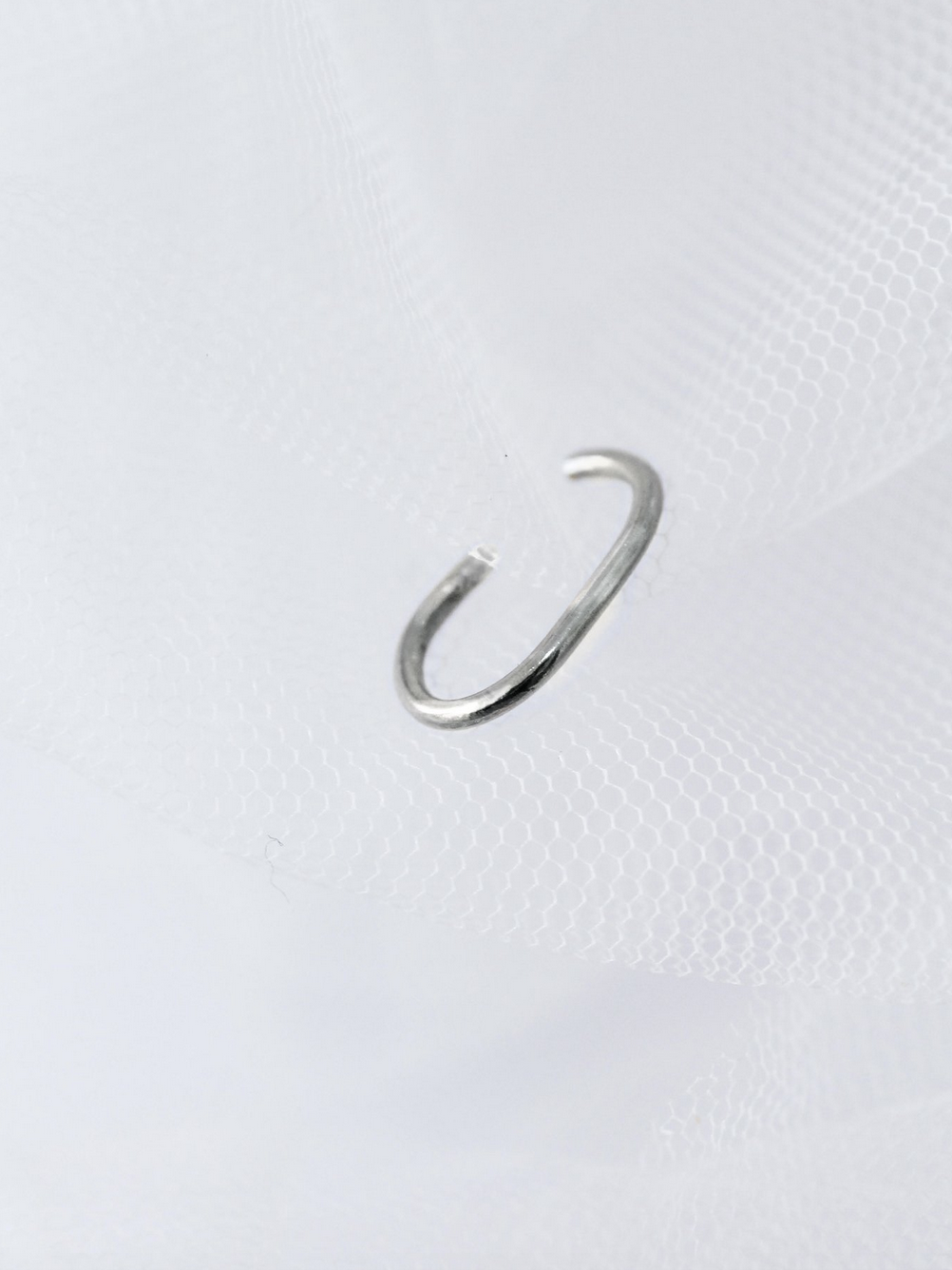 Laure De Mees Small cuff earring silver