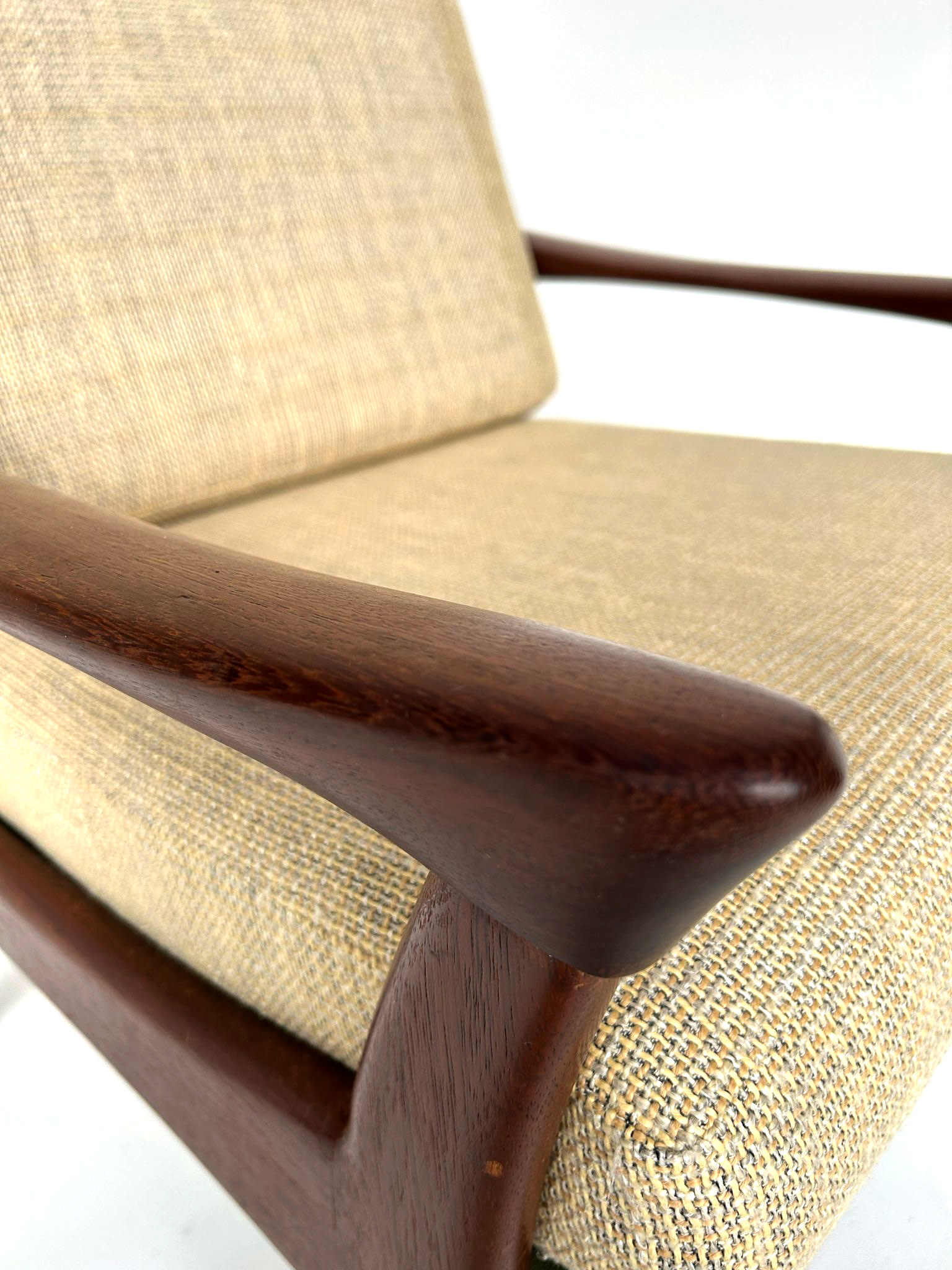 Vintage armstoel van de ster gelderland jaren '50