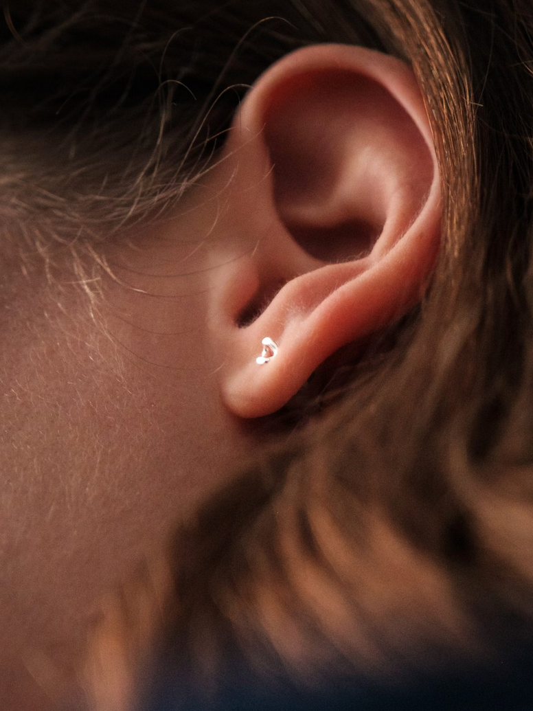 Laure De Mees Tiny link stud zilver (stukprijs)