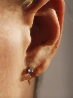 Laure De Mees Opal hug gold