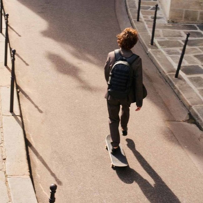 Floid Tact L - Black