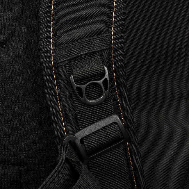 FCS x Pacsafe | Day Pack 28L