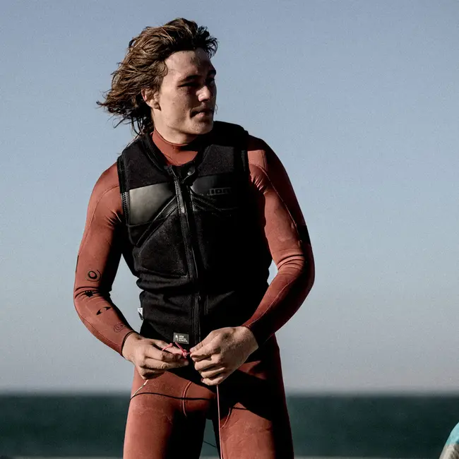 Vector Select Vest FZ - Black