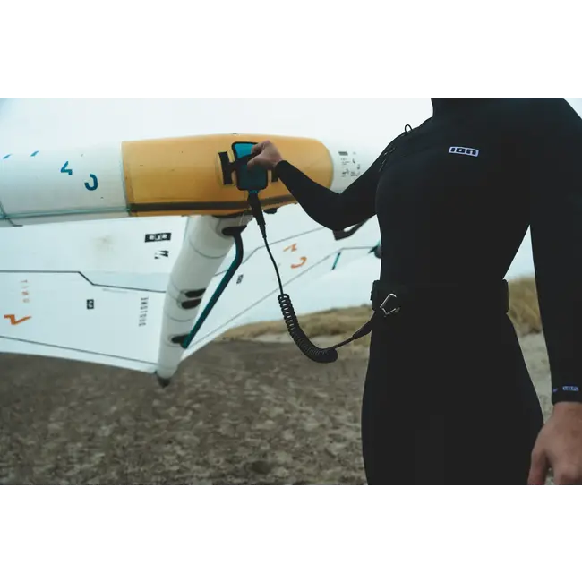 Leash Core Coiled Carabiner 8'