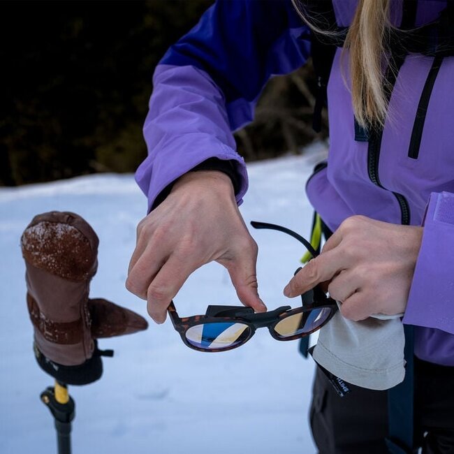 Venture - Matte Tortoise + ChromaPop™ Glacier Photochromic Opal Mirror Lens
