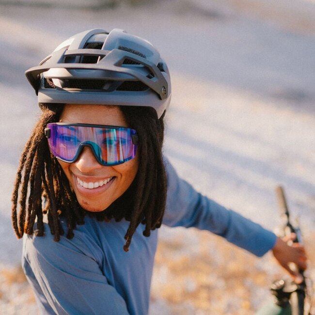 Wildcat - Matte Black + ChromaPop™ Low Light Rose Blue Mirror