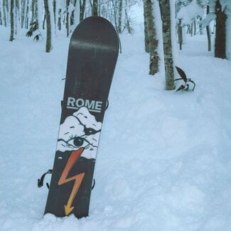 Rome Snowboards Stale Crewzer 2026 Snowboard