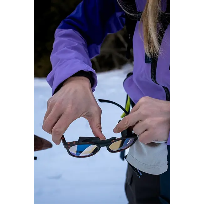 Venture - Matte Black + ChromaPop™ Glacier Photochromic Copper Mirror Lens