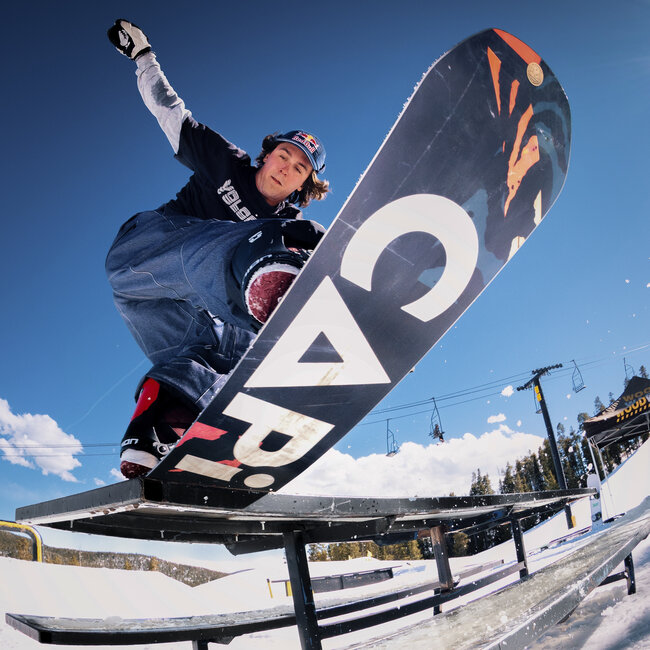 D.O.A. Snowboard 2026 – Resort True Twin Hybrid Camber