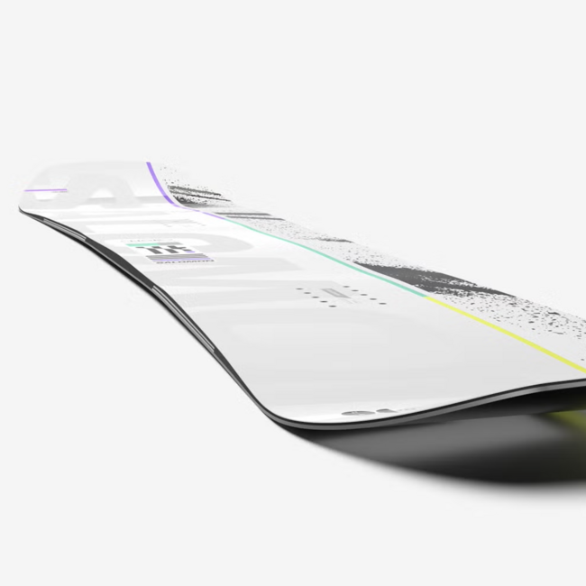 Huck Knife – True Twin freestyle snowboard med Quad Camber for presisjon og eksplosivt pop