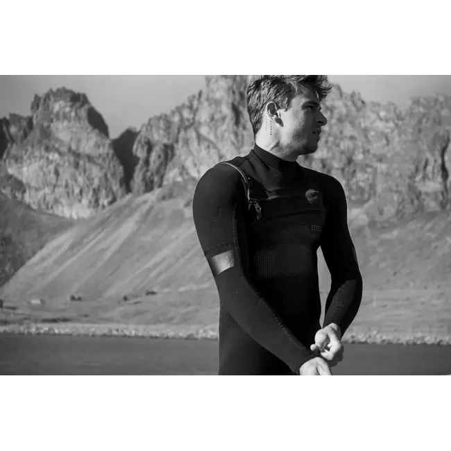 Select FZ 4/3 - Black SS26