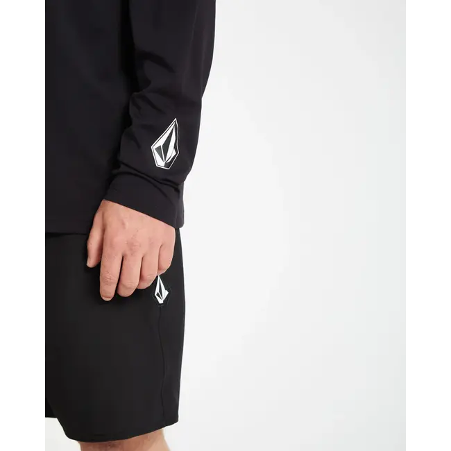 Pistol Surf Rashguard LS Sort – Langermet rashguard med UPF 50+ og stretch