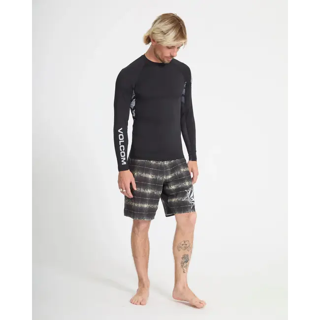 VTV Jack Robinson Rashguard LS Sort – Resirkulert performance rashguard med UPF 50+