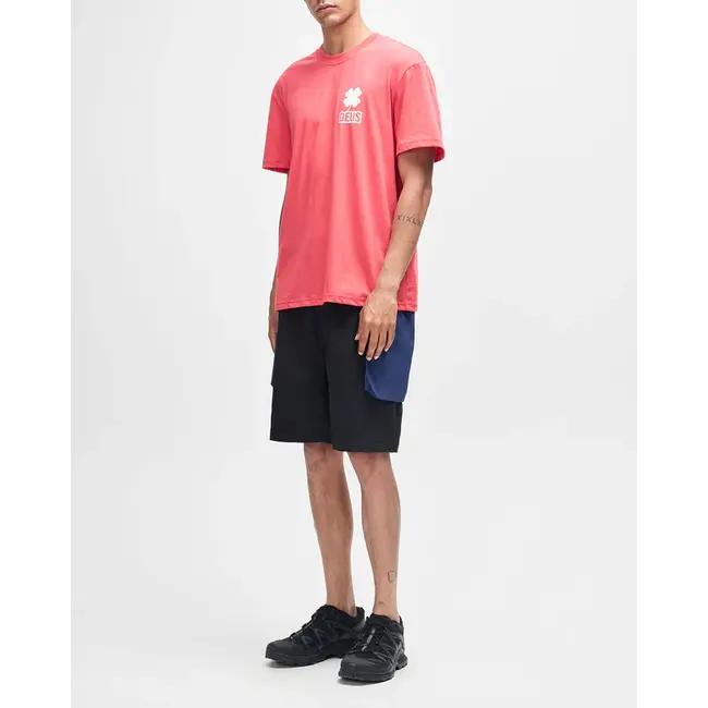 Quad T-skjorte – Box fit med quick dry og print foran/bak