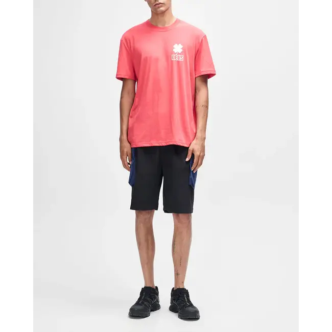 Quad T-skjorte – Box fit med quick dry og print foran/bak