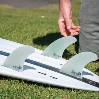 FCS Mid Carver 2 + 1 Fin Set