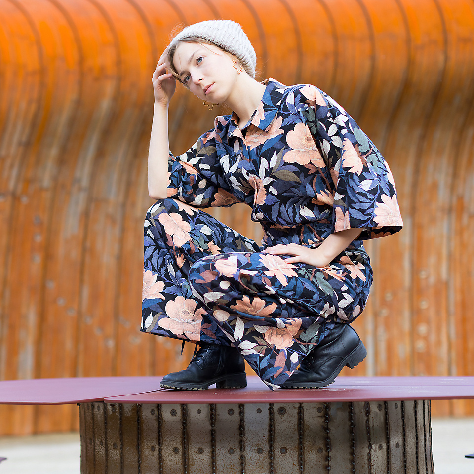 Linnen/Viscose Blend - Pasture Rose - Zwart-2