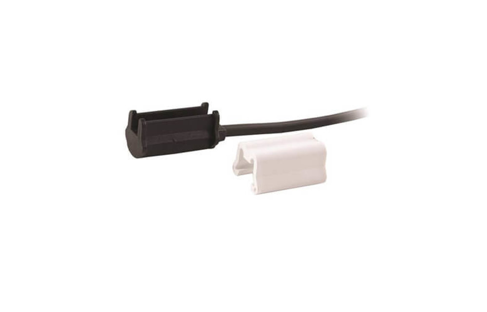 Links | LED Begrenzungsleuchte | Winkelstahl | 12-24V | 1,5mm Stecker
