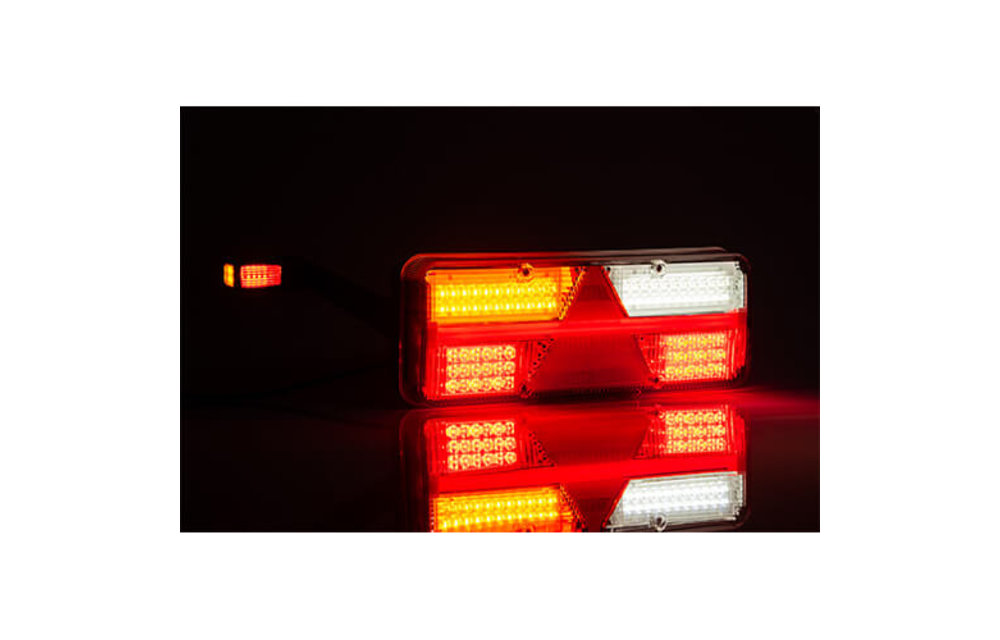 Links | LED-Anhänger-Leuchte | dynamische Blinker | 9-36V | 7-PIN