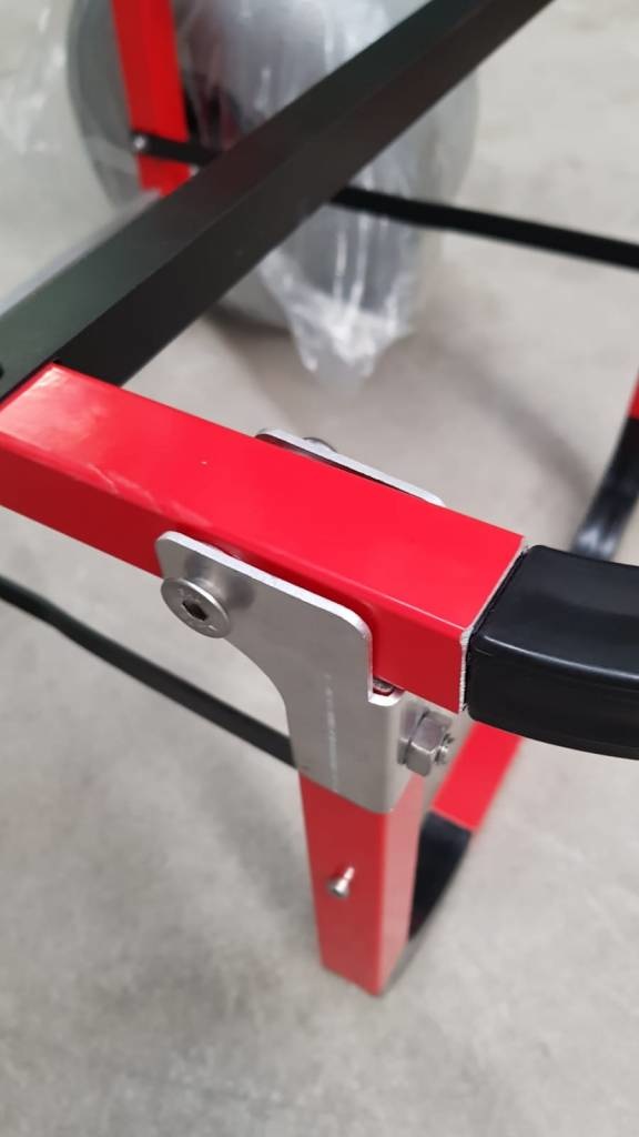 BEACH TROLLY ROOD MET BAKKEN EN 2 ONDERLIJNEN KAMMEN