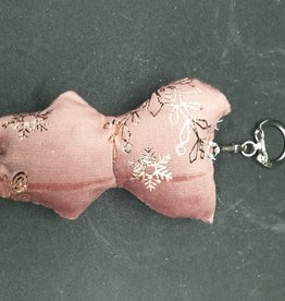 seazido - wevyra luck and protection doll keychain  (gold snowflakes )