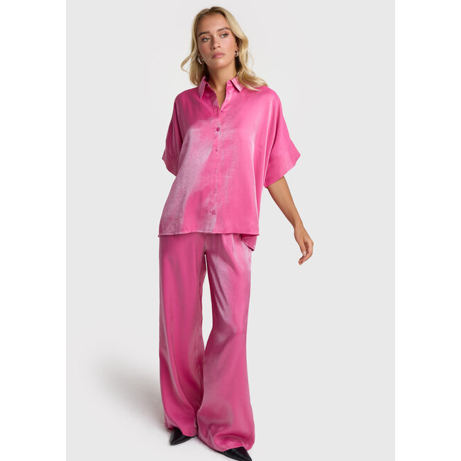 ALIX THE LABEL Woven Shine Boxy Blouse Bright Pink